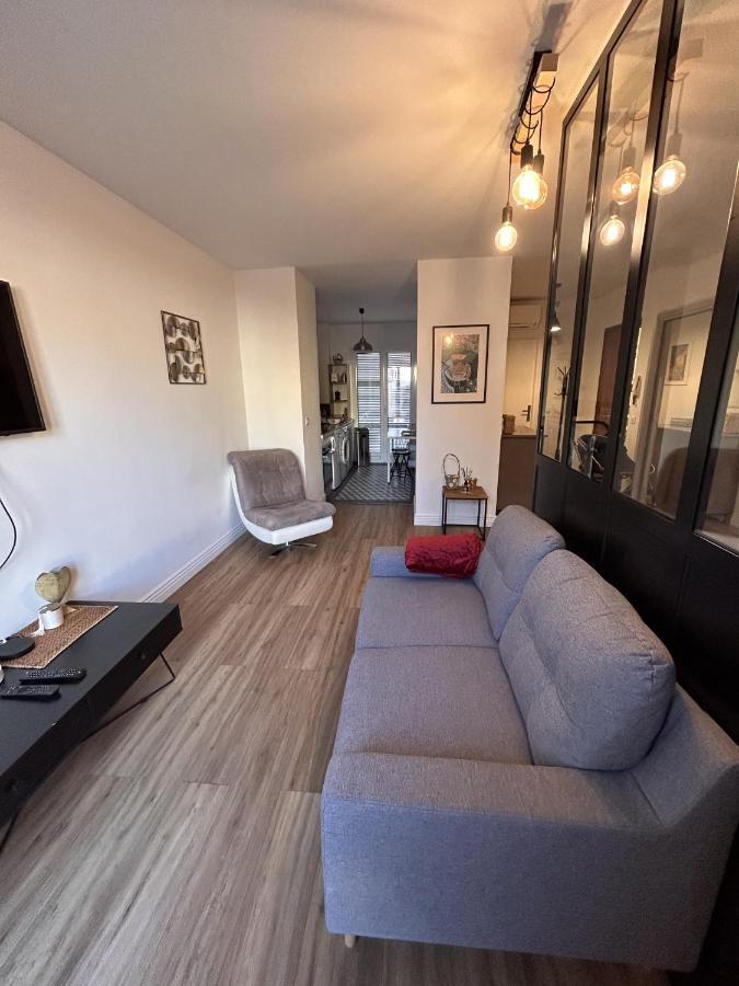 Le Verlaine, Studio En Centre Ville A Deux Minutes Des Plages Menton Luaran gambar