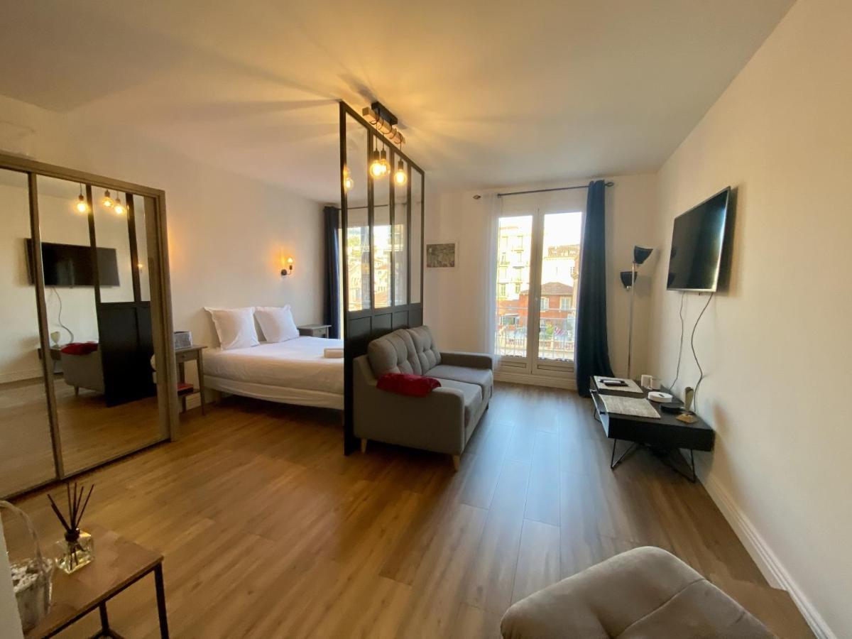 Le Verlaine, Studio En Centre Ville A Deux Minutes Des Plages Menton Luaran gambar