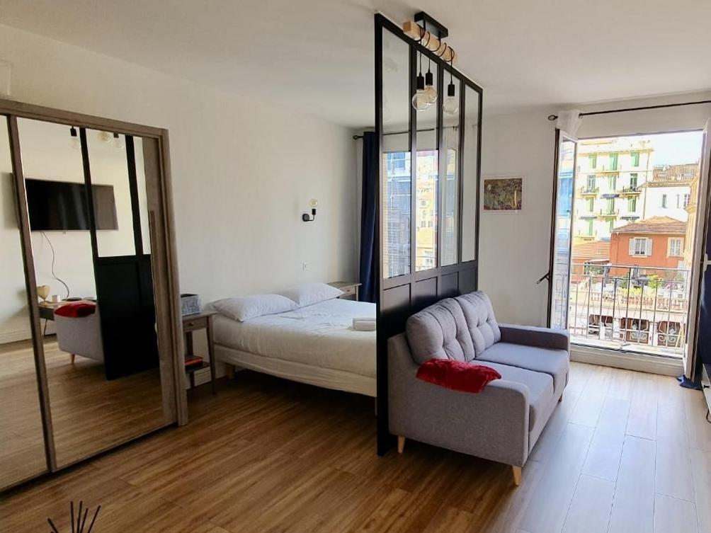 Le Verlaine, Studio En Centre Ville A Deux Minutes Des Plages Menton Bilik gambar