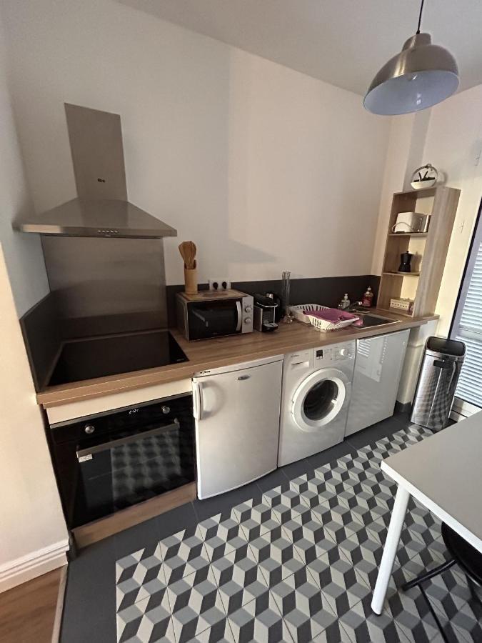 Le Verlaine, Studio En Centre Ville A Deux Minutes Des Plages Menton Luaran gambar